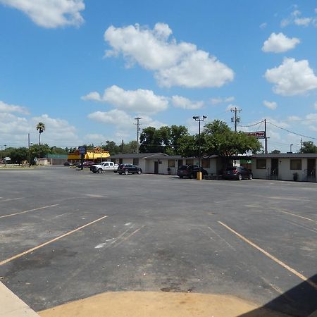 Executive Inn Pearsall Luaran gambar